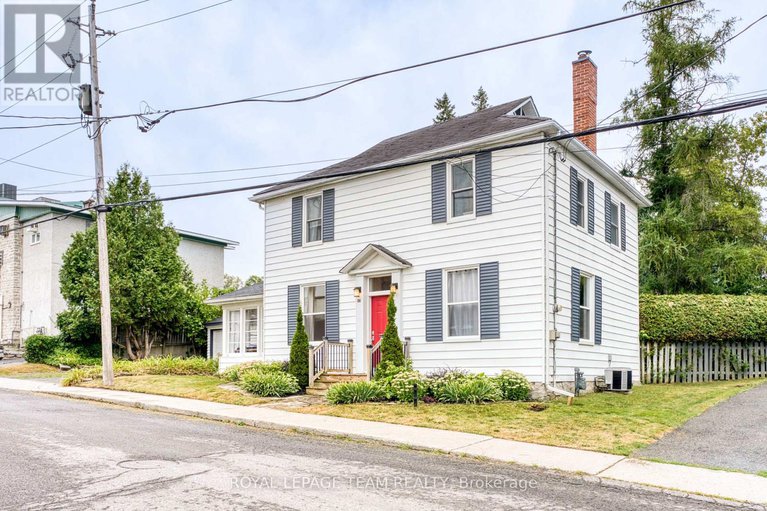 28764441/82-farm-street/almonte/mississippi-mills/ontario/K0A1A0_4
