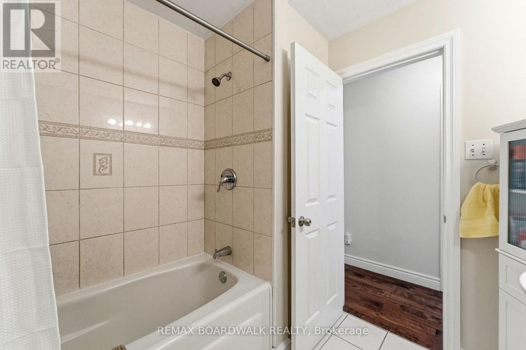 29674449/1671-oneill-road/north-grenville-twp-kemptville-south/north-grenville/ontario/K0G1S0_26