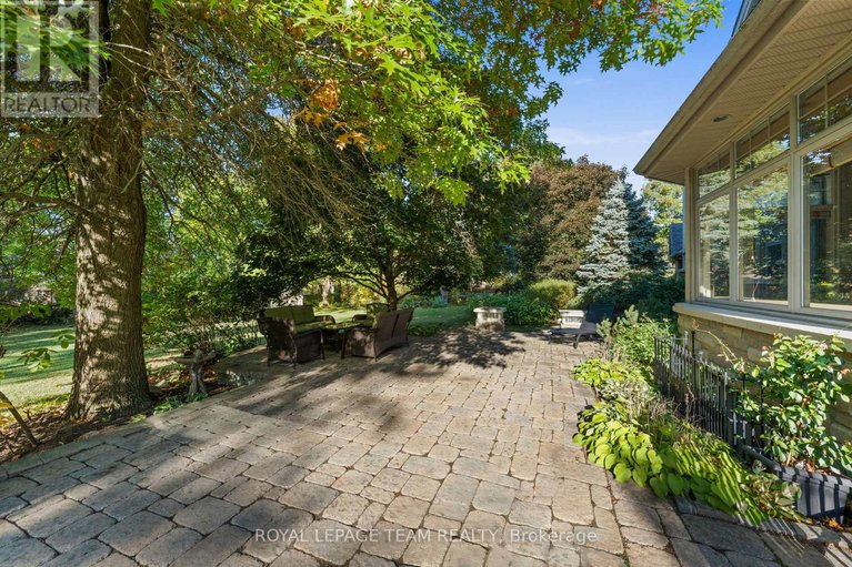 29096709/7-sara-court/fallowfield/ottawa/ontario/K2R1E2_46