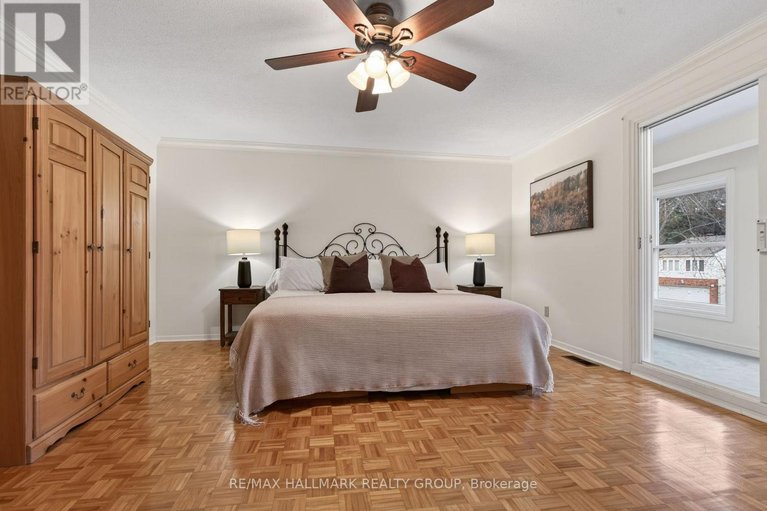 29612402/24-hobart-crescent/sheahan-estatestrend-village/ottawa/ontario/K2H5S4_23