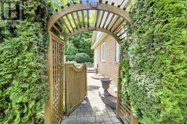 28641849/35-fieldcrest-avenue/longfields/ottawa/ontario/K2J4Y8_42