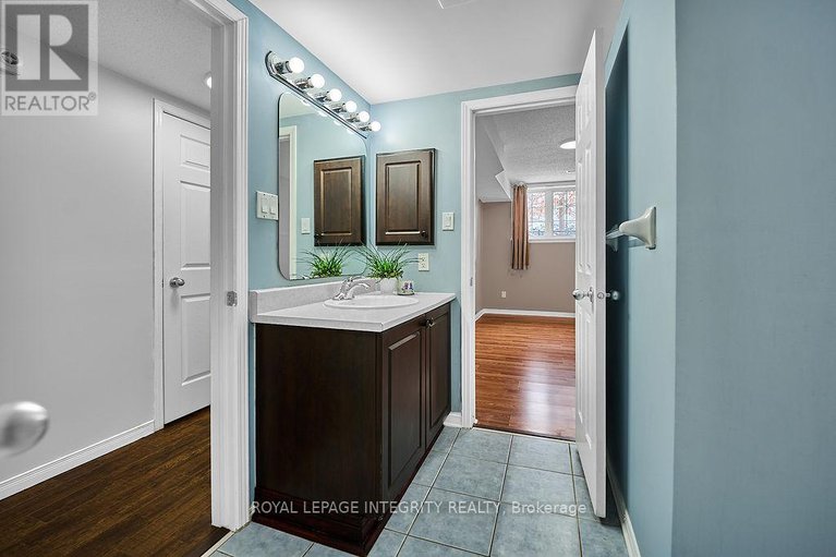 29236454/140-70-edenvale-drive/beaverbrook/ottawa/ontario/K2K3N6_38