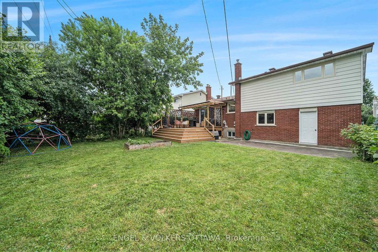 28574224/1841-lorraine-avenue/urbandale-acres/ottawa/ontario/K1H6Z7_30
