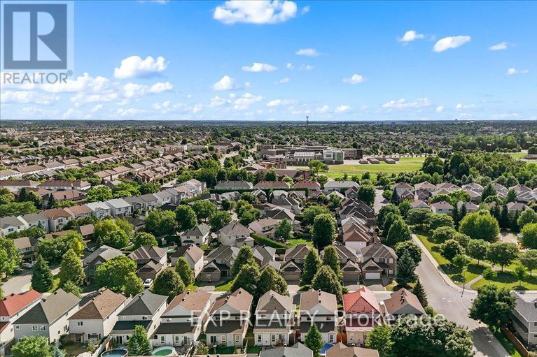 28638637/60-golders-green-lane/longfields/ottawa/ontario/K2J5G2_44