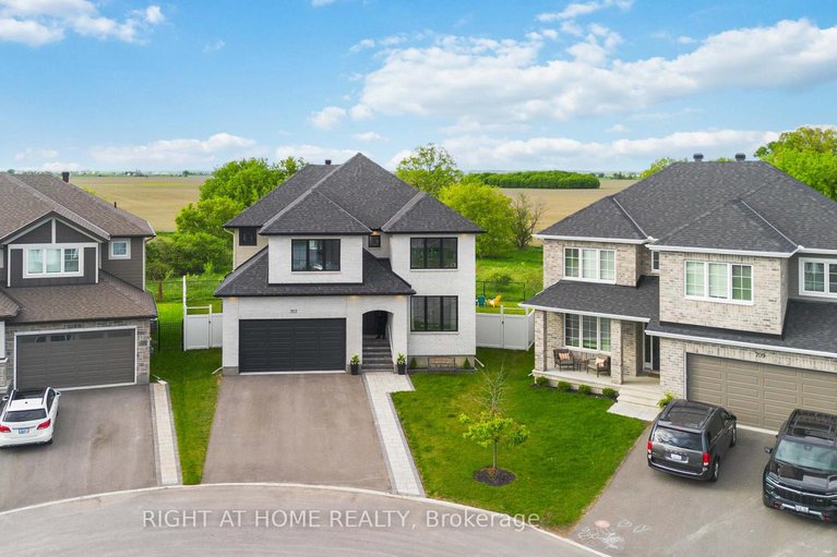 28377550/707-kirkham-crescent/btwn-franktown-rd-fallowfield-rd/ottawa/ontario/K0A2Z0_34