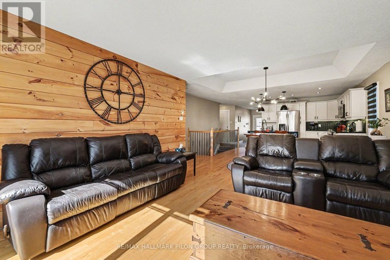 29541986/18-abbey-crescent/village-of-russell/russell/ontario/K4R0B5_11