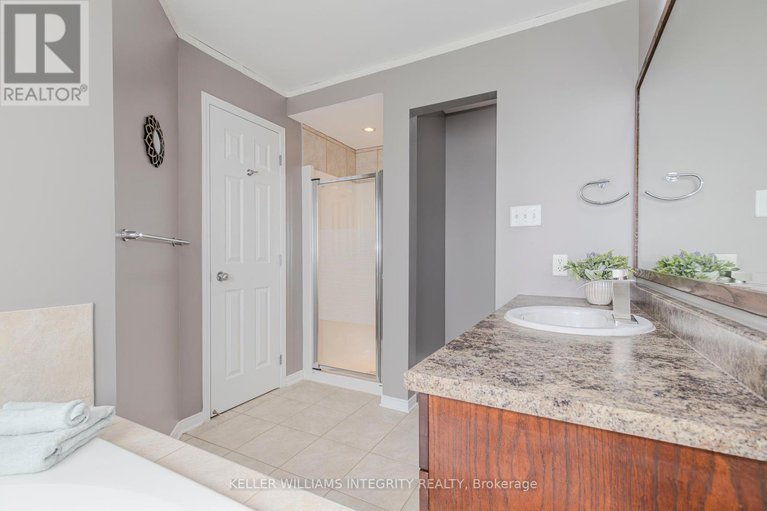 28477892/336-quetico-private/stonebridge/ottawa/ontario/K2J0E5_34