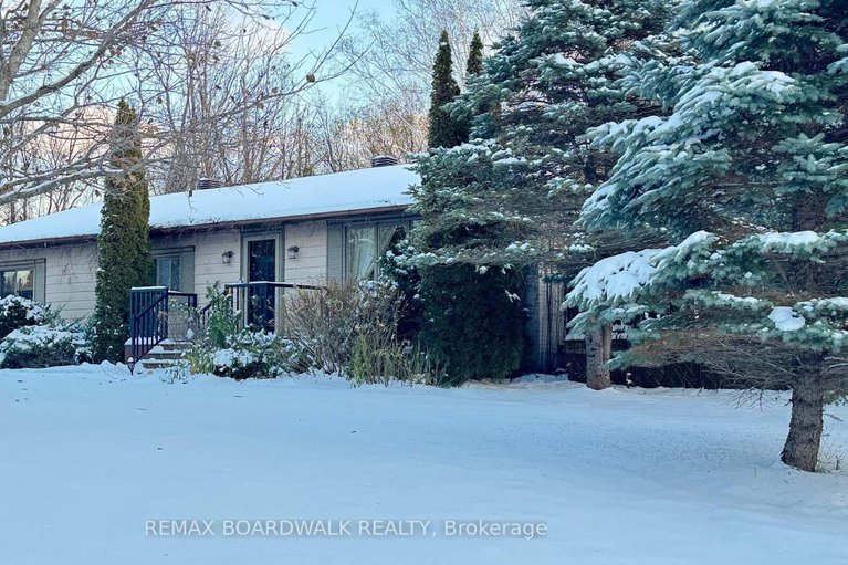 29371555/3042-dangerfield-road-e/north-grenville-twp-kemptville-south/north-grenville/ontario/K0G1J0_1