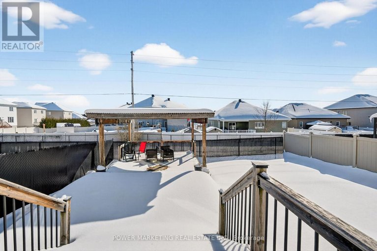 29675342/483-ruby-street/clarencerockland-twp/clarence-rockland/ontario/K4K0H5_40