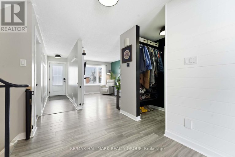 29416522/1091-burgundy-lane/convent-glen/ottawa/ontario/K1C2M9_7