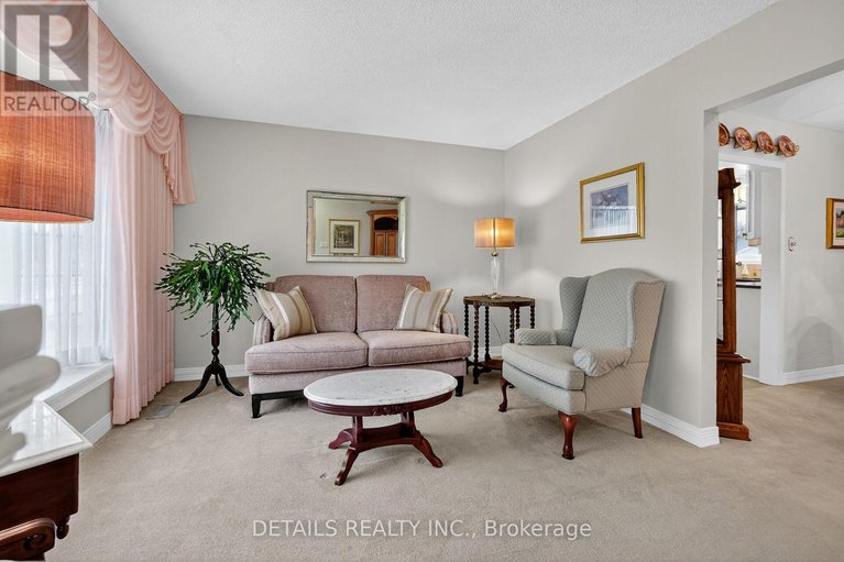 29077248/1031-connaught-avenue/queensway-terrace-north/ottawa/ontario/K2B5N2_11