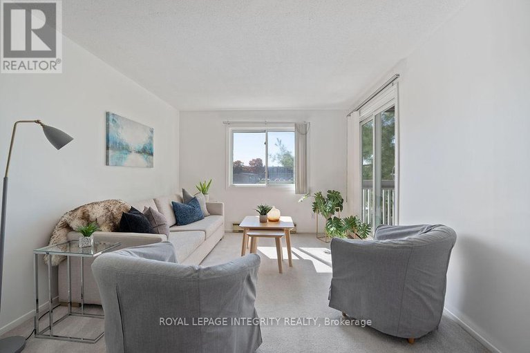 28876119/206-212-viewmount-drive/borden-farmstewart-farmcarleton-heightsparkwood-hills/ottawa/ontario/K2E7X2_8