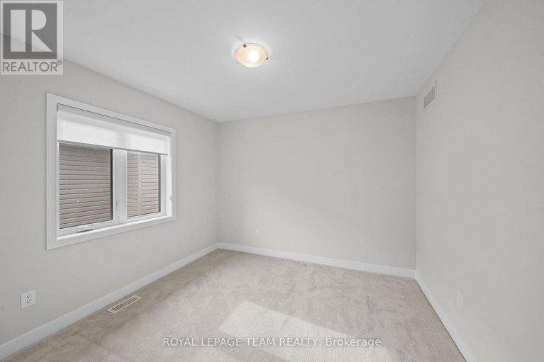 29615580/539-honeylocust-avenue/emerald-meadowstrailwest/ottawa/ontario/K2V0L8_32