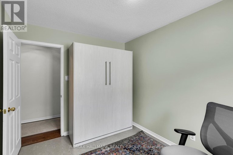 29606718/38-briermoor-crescent/hunt-club-parkgreenboro/ottawa/ontario/K1T3G4_37