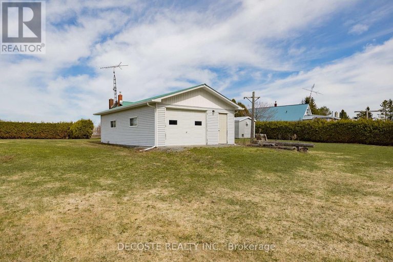 29634740/20076-county-43-road/north-glengarry-kenyon-twp/north-glengarry/ontario/K0C1A0_25