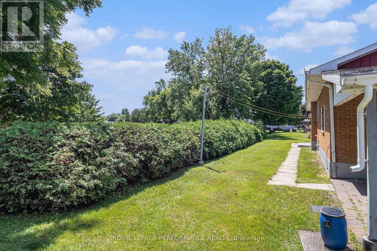 28651458/164-mccormick-road/alexandria/north-glengarry/ontario/K0C1A0_23