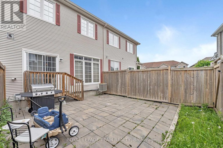 28438755/625-pepperville-crescent/emerald-meadowstrailwest/ottawa/ontario/K2M0E8_28