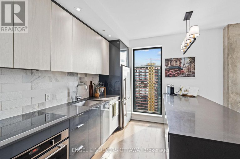28413789/1606-20-daly-avenue/sandy-hill/ottawa/ontario/K1N6E2_13