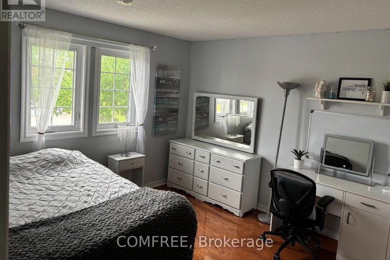 28372152/52-speers-crescent/bridlewood/ottawa/ontario/K2M1W2_16