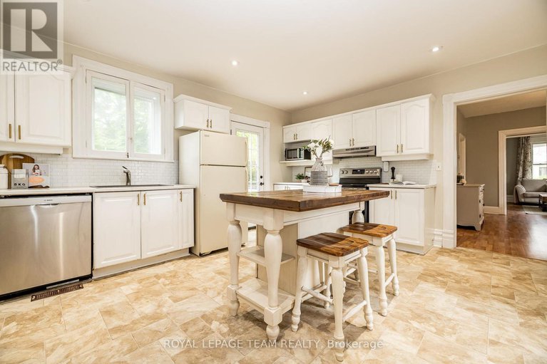 28366380/5-mary-street/kemptville/north-grenville/ontario/K0G1J0_17