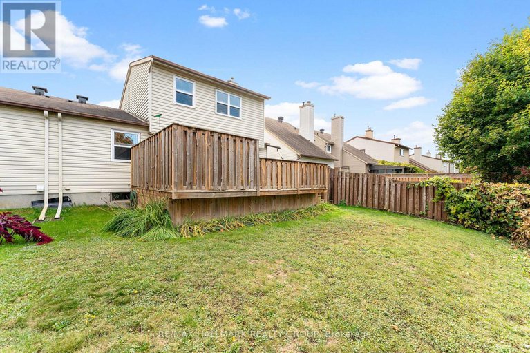 28978664/1075-avignon-court/orleans-wood/ottawa/ontario/K1C2N4_41