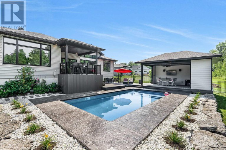 28671214/278-roxanne-street/clarencerockland-twp/clarence-rockland/ontario/K0A1N0_33
