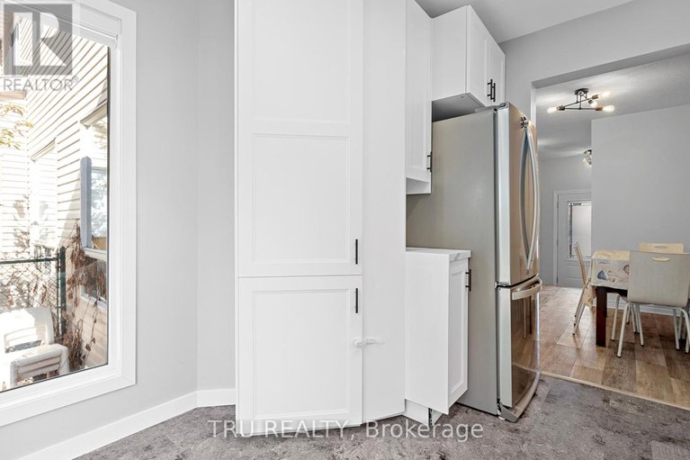 28989054/244-stoneway-drive/barrhaven-east/ottawa/ontario/K2G6A8_9
