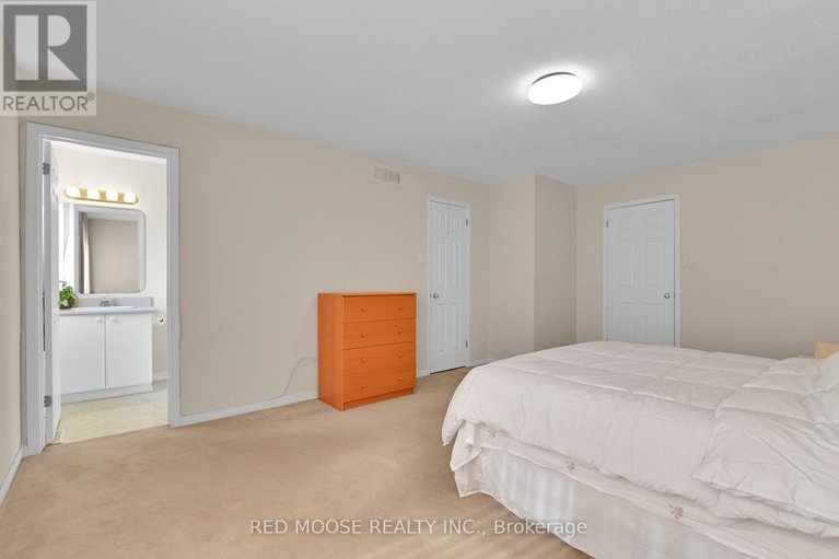 28925510/4569-ogilvie-walk-crescent/carson-grove/ottawa/ontario/K1J1G5_30