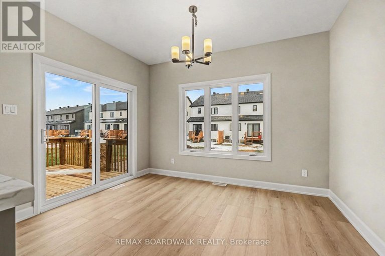 29490953/404-falcon-lane/village-of-russell/russell/ontario/K4R1E5_8