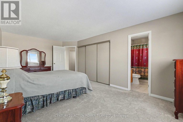 29272749/82-burlington-crescent/hunt-club-parkgreenboro/ottawa/ontario/K1T3K4_26