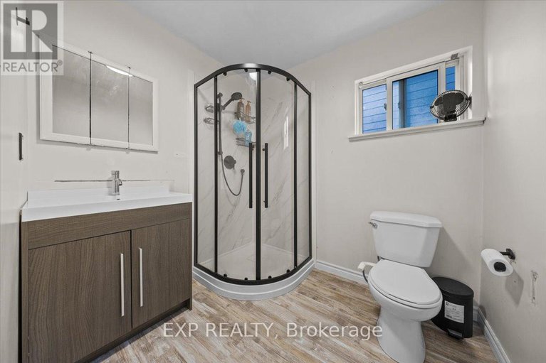 29246860/377-lisgar-avenue/renfrew/renfrew/ontario/K7V3N3_24