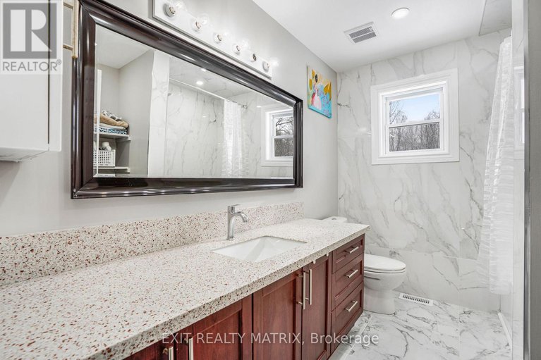 29302763/1322-du-gouverneur-drive/cumberland-ridge/ottawa/ontario/K4C1E2_28