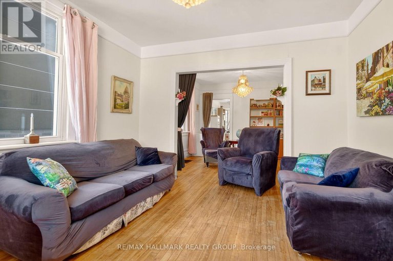 29421781/512-melbourne-avenue/mckellarhighland/ottawa/ontario/K2A1W5_9