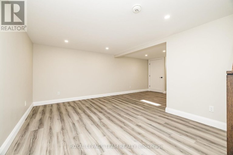 28975666/40-beach-avenue/iroquois/south-dundas/ontario/K0E1K0_32