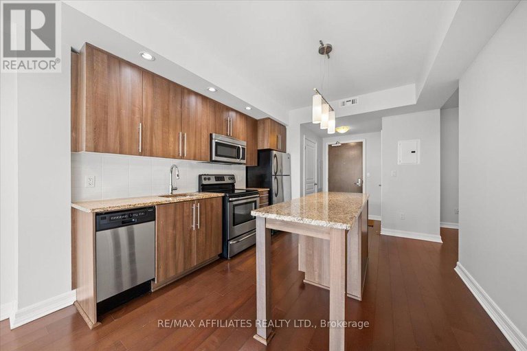 28450553/303-238-besserer-street/sandy-hill/ottawa/ontario/K1N6B1_14