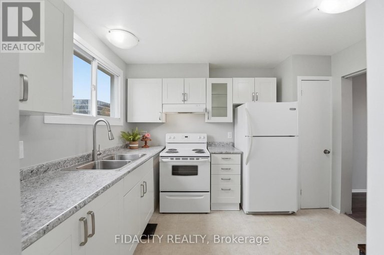 29621075/31-16-glencoe-street/arlington-woods/ottawa/ontario/K2H8S6_5