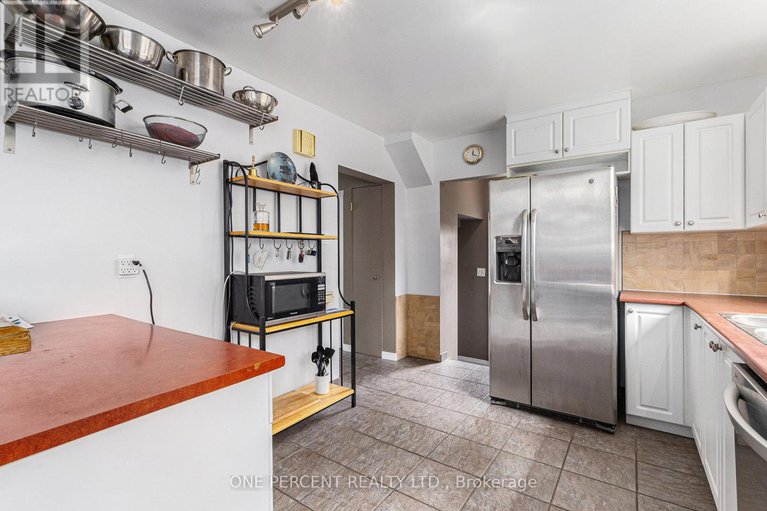28782240/2563-egan-road/mooneys-bayriverside-park/ottawa/ontario/K1V8M9_13
