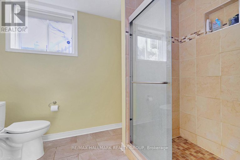 28232415/46-chapelier-private/queenswood-heights-south/ottawa/ontario/K1E3Y1_37
