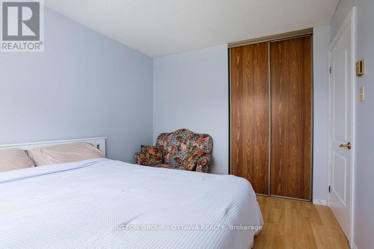 28548965/223-des-outaouais-street/town-of-rockland/clarence-rockland/ontario/K4K1G2_21