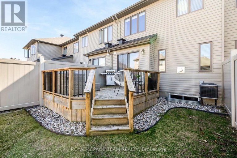 29652358/121-woodhurst-crescent/stittsville-south/ottawa/ontario/K2S0T4_42
