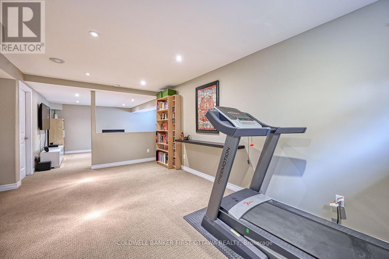 28556106/105-sirocco-crescent/stittsville-north/ottawa/ontario/K2S2C9_37