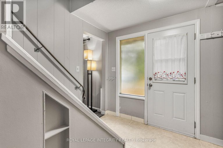 28790578/107-1548-beaverpond-drive/pineview/ottawa/ontario/K1B3R9_2