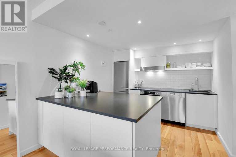 29351288/905-373-laurier-avenue-e/sandy-hill/ottawa/ontario/K1N8X6_19