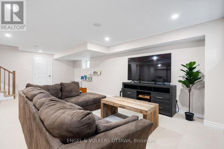 29601228/272-meynell-road/goulbourn-twp-from-franktown-rdsouth-to-rideau/ottawa/ontario/K0A2Z0_37