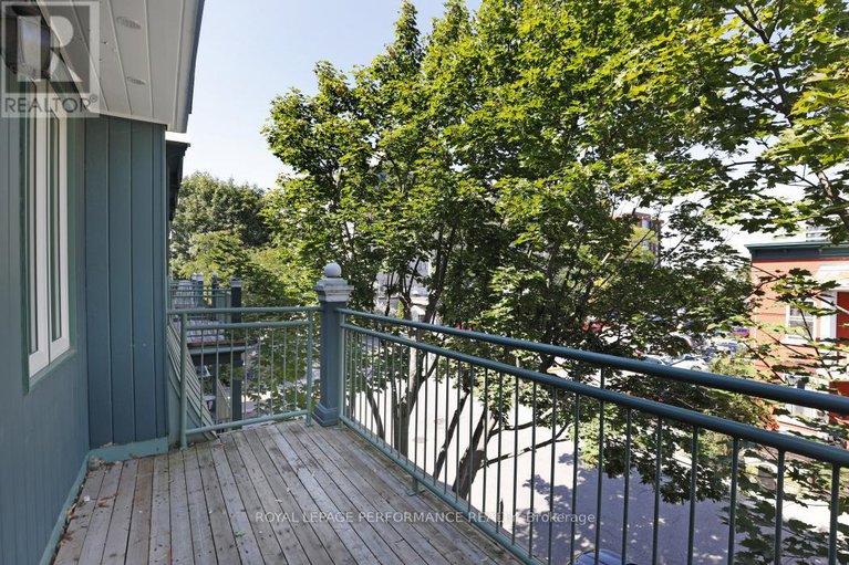28821166/304-100-bruyere-street/lower-townbyward-market/ottawa/ontario/K1N5C6_33