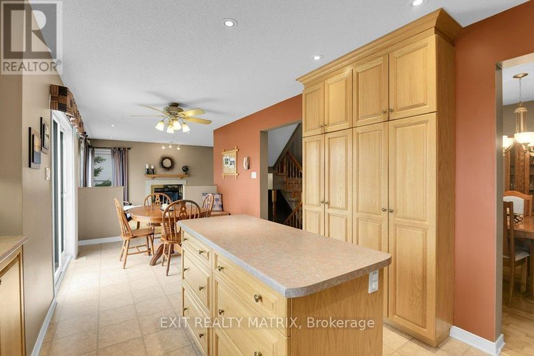 29619267/4717-mcneely-road/sarsfieldbearbrook/ottawa/ontario/K4B0J2_12