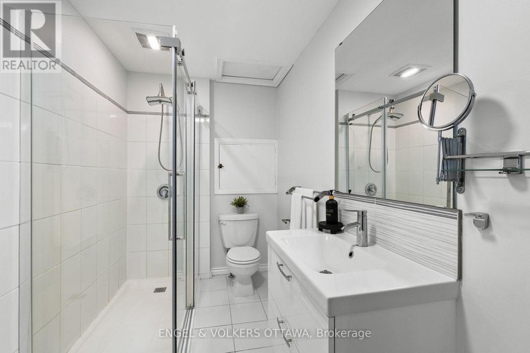 28857390/1841-lorraine-avenue/urbandale-acres/ottawa/ontario/K1H6Z7_19