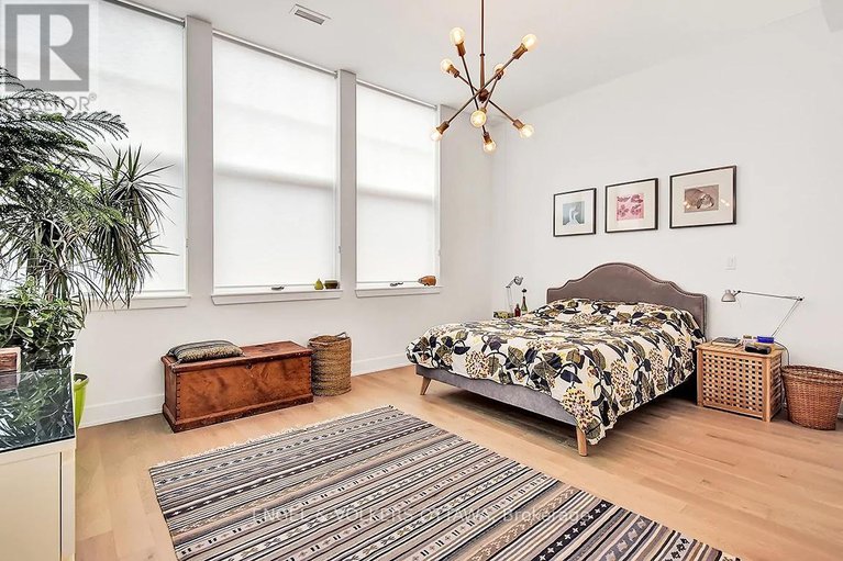 29345321/202-12-stirling-avenue/hintonburg/ottawa/ontario/K1Y1P8_23