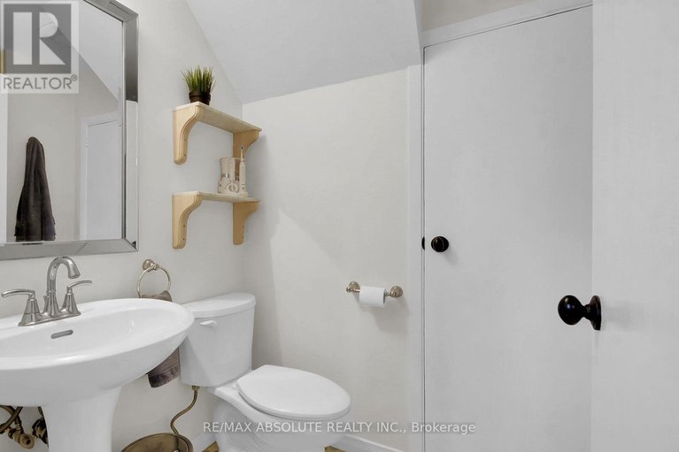 29679102/731-dovercourt-avenue/mckellarhighland/ottawa/ontario/K2A0W9_35