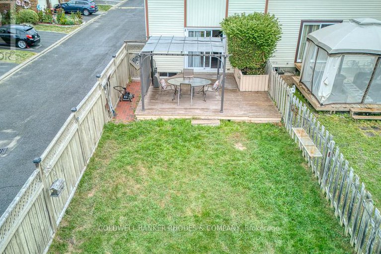 29026241/18-6475-colony-square/convent-glen-north/ottawa/ontario/K1C3E1_23